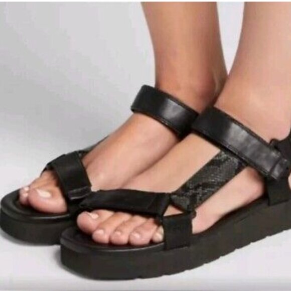 Vince Carver Platform Sandals - Picture 2 of 12